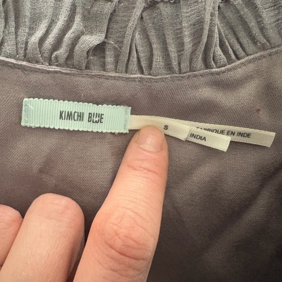 Urban Outfitters- Ruffle Vest - Picture 3 of 4